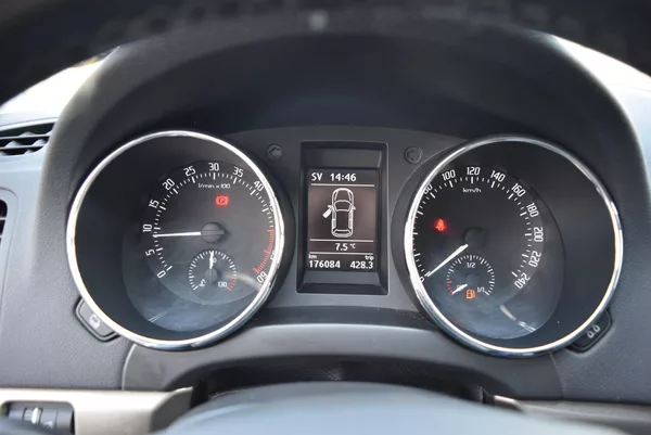 Škoda Yeti 2.0TDI 110kw 4x4 AMBITIO TAŽNÉ - foto 31