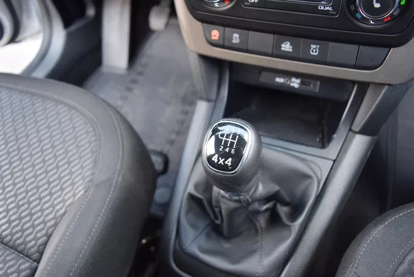 Škoda Yeti 2.0TDI 110kw 4x4 AMBITIO TAŽNÉ - foto 37