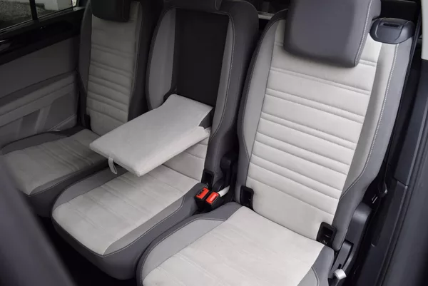 Volkswagen Touran 1.4TSI 110kw HIGHLINE 7M TAŽNÉ - foto 19