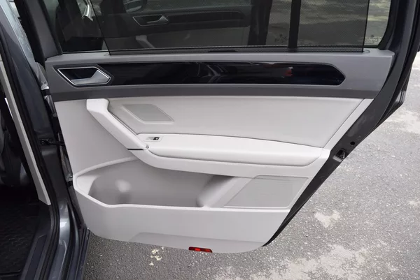 Volkswagen Touran 1.4TSI 110kw HIGHLINE 7M TAŽNÉ - foto 47