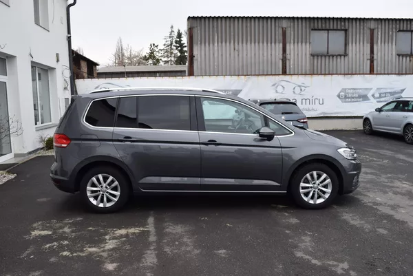 Volkswagen Touran 1.4TSI 110kw HIGHLINE 7M TAŽNÉ - foto 6