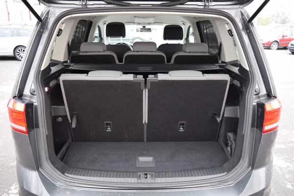 Volkswagen Touran 1.4TSI 110kw HIGHLINE 7M TAŽNÉ - foto 9