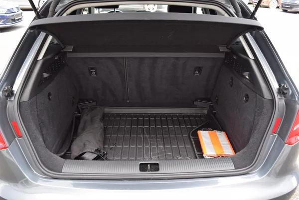 Audi A3 1.2TSI 77kw AMBIENTE NAVI VÝHŘ - foto 10