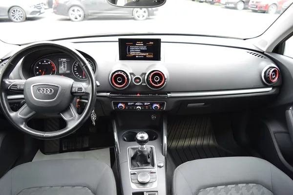 Audi A3 1.2TSI 77kw AMBIENTE NAVI VÝHŘ - foto 18