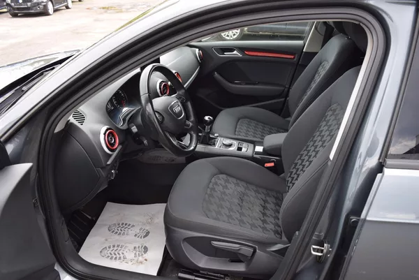 Audi A3 1.2TSI 77kw AMBIENTE NAVI VÝHŘ - foto 21
