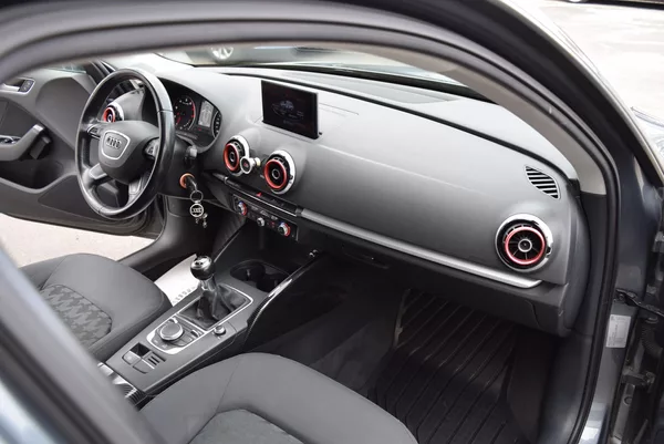 Audi A3 1.2TSI 77kw AMBIENTE NAVI VÝHŘ - foto 33