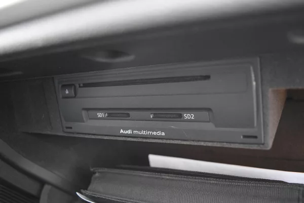 Audi A3 1.2TSI 77kw AMBIENTE NAVI VÝHŘ - foto 35