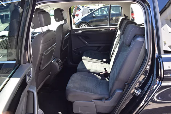 Volkswagen Touran 2.0TDI 110kw DSG 7MÍST HIGHLIN - foto 17