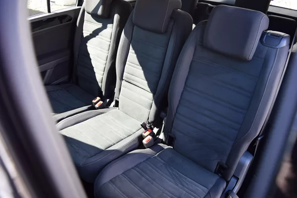 Volkswagen Touran 2.0TDI 110kw DSG 7MÍST HIGHLIN - foto 18