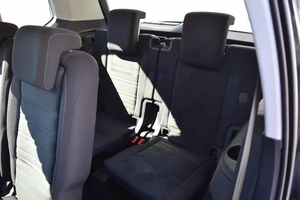 Volkswagen Touran 2.0TDI 110kw DSG 7MÍST HIGHLIN - foto 19