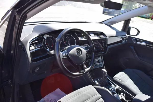 Volkswagen Touran 2.0TDI 110kw DSG 7MÍST HIGHLIN - foto 28