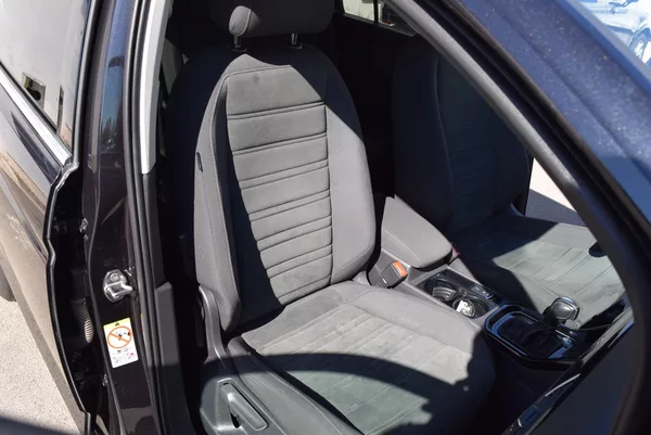 Volkswagen Touran 2.0TDI 110kw DSG 7MÍST HIGHLIN - foto 45