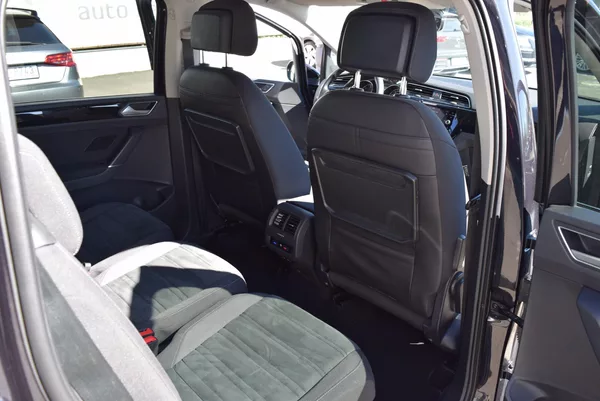 Volkswagen Touran 2.0TDI 110kw DSG 7MÍST HIGHLIN - foto 49