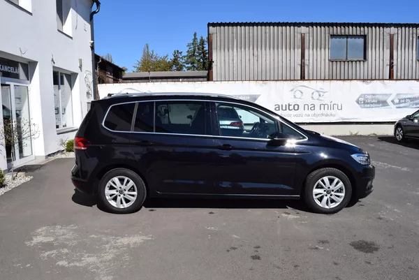 Volkswagen Touran 2.0TDI 110kw DSG 7MÍST HIGHLIN - foto 7