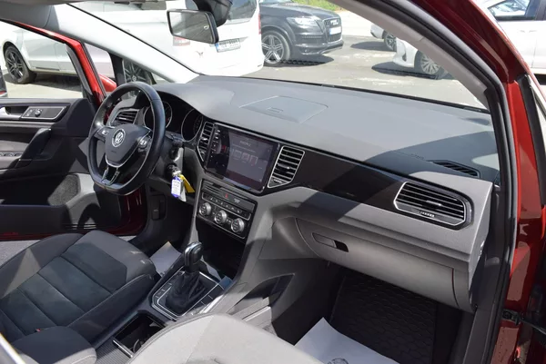 Volkswagen Golf Sportsvan 1.5TSI 110kw DSG 7° HIGHLINE - foto 39