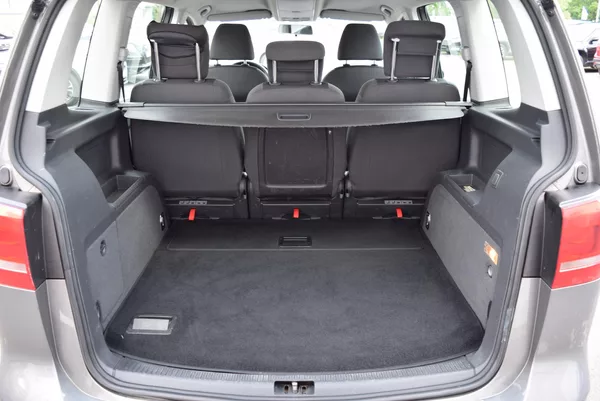 Volkswagen Touran 1.6TDI 77kw TRENDLINE BMT NAV - foto 10