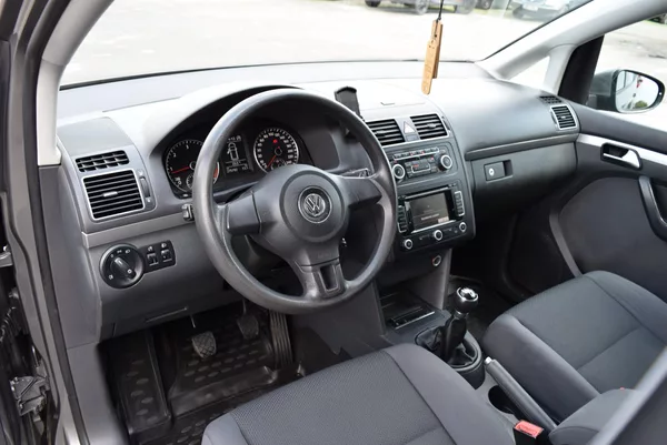Volkswagen Touran 1.6TDI 77kw TRENDLINE BMT NAV - foto 22