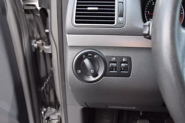 Volkswagen Touran 1.6TDI 77kw TRENDLINE BMT NAV - foto 29