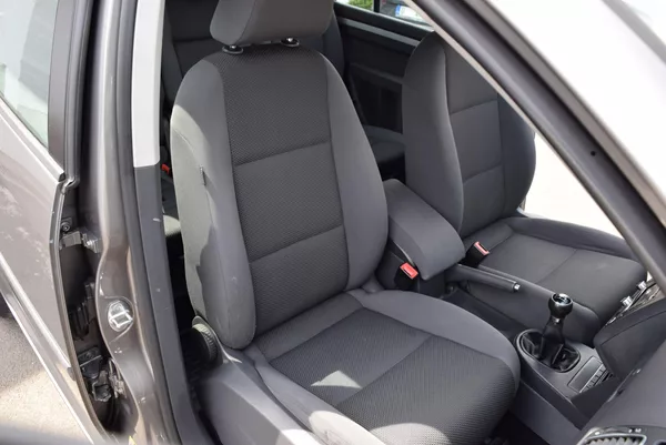 Volkswagen Touran 1.6TDI 77kw TRENDLINE BMT NAV - foto 32