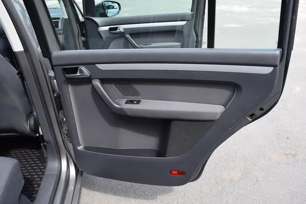 Volkswagen Touran 1.6TDI 77kw TRENDLINE BMT NAV - foto 39