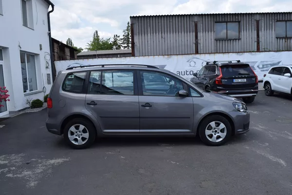 Volkswagen Touran 1.6TDI 77kw TRENDLINE BMT NAV - foto 7