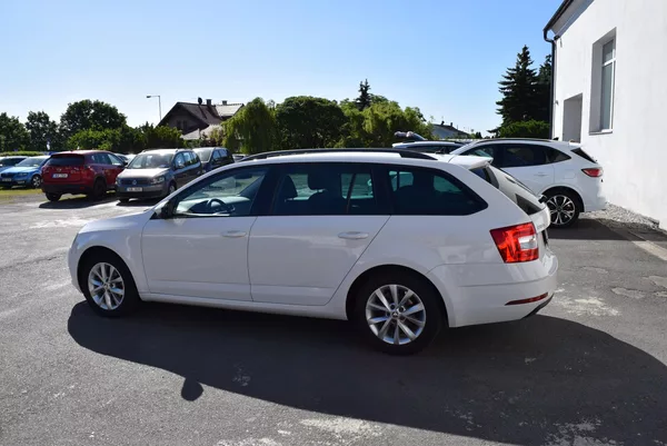 Škoda Octavia 2.0TDI 110kw AMBITION NAVI APP - foto 13
