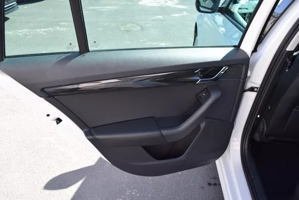 Škoda Octavia 2.0TDI 110kw AMBITION NAVI APP - foto 14