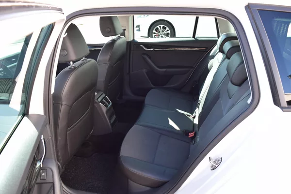 Škoda Octavia 2.0TDI 110kw AMBITION NAVI APP - foto 15