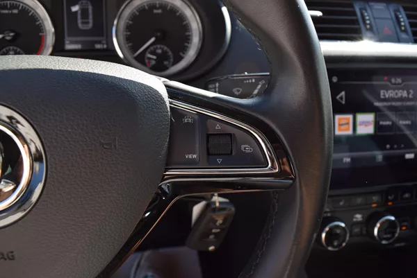 Škoda Octavia 2.0TDI 110kw AMBITION NAVI APP - foto 30