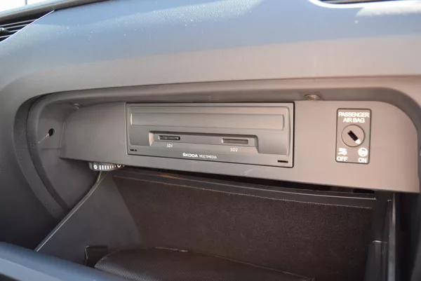 Škoda Octavia 2.0TDI 110kw AMBITION NAVI APP - foto 38