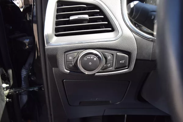 Ford S-MAX 2.0TDCi 110kw - foto 35