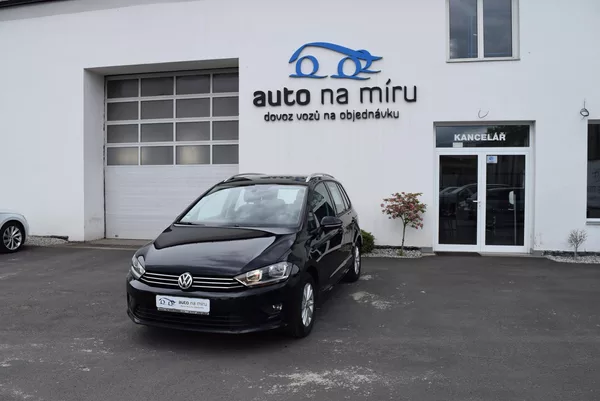 Volkswagen Golf Sportsvan 1.4TSI 92kw CLBMT TAŽNÉ NAVI