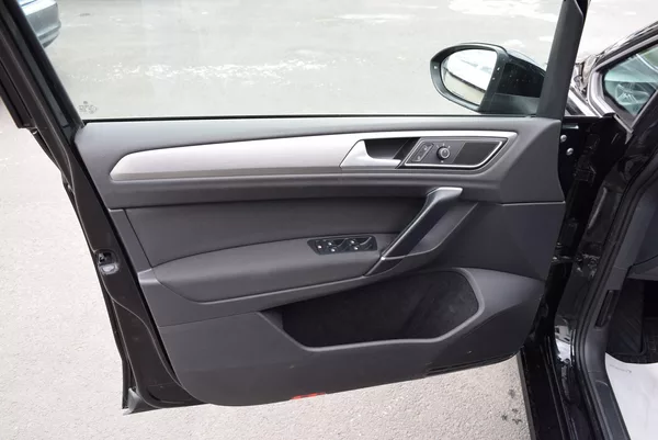 Volkswagen Golf Sportsvan 1.4TSI 92kw CLBMT TAŽNÉ NAVI - foto 18