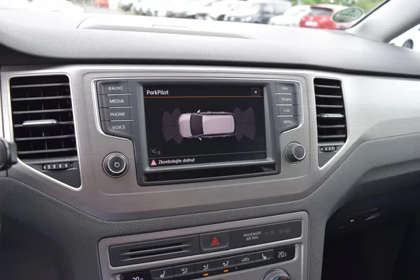 Volkswagen Golf Sportsvan 1.4TSI 92kw CLBMT TAŽNÉ NAVI - foto 25