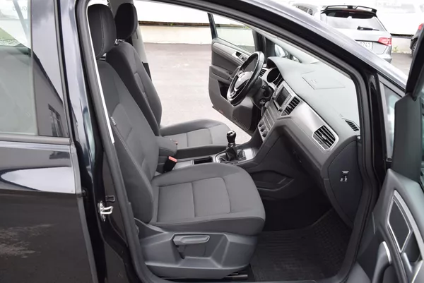 Volkswagen Golf Sportsvan 1.4TSI 92kw CLBMT TAŽNÉ NAVI - foto 31