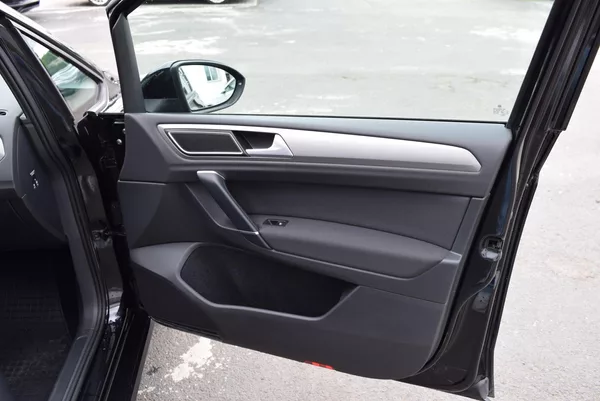 Volkswagen Golf Sportsvan 1.4TSI 92kw CLBMT TAŽNÉ NAVI - foto 35