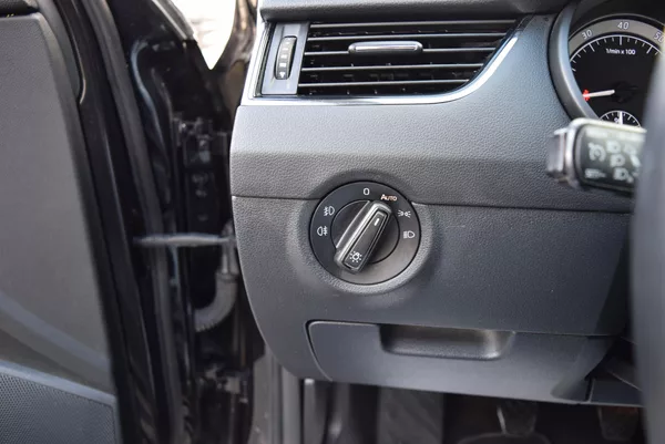 Škoda Octavia 1.5TSI 110kw AMBITION KAM TAŽ - foto 32