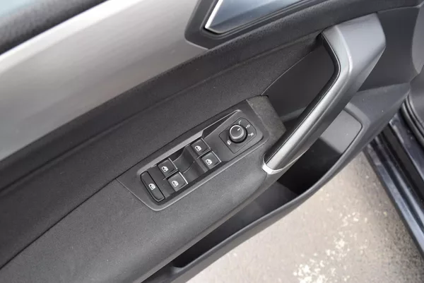 Volkswagen Touran 1.4TSI 110kw CLBMT 7MÍST TAŽNÉ - foto 19