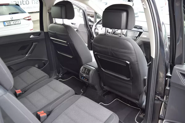 Volkswagen Touran 1.4TSI 110kw CLBMT 7MÍST TAŽNÉ - foto 39