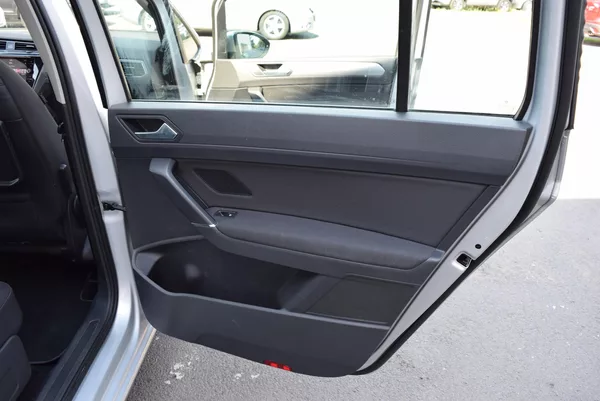 Volkswagen Touran 1.5TSI 110kw CLBMT 7MÍST TAŽNÉ - foto 42