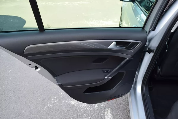 Volkswagen Golf 1.4TSI 92kw CLBMT WEBAS TAŽNÉ - foto 14