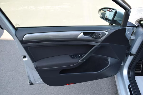Volkswagen Golf 1.4TSI 92kw CLBMT WEBAS TAŽNÉ - foto 19