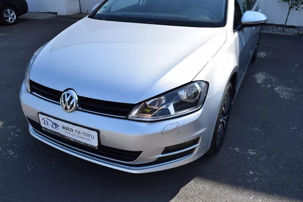 Volkswagen Golf 1.4TSI 92kw CLBMT WEBAS TAŽNÉ - foto 2
