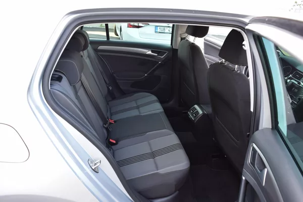 Volkswagen Golf 1.4TSI 92kw CLBMT WEBAS TAŽNÉ - foto 37