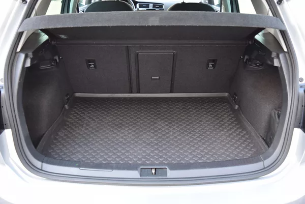Volkswagen Golf 1.4TSI 92kw CLBMT WEBAS TAŽNÉ - foto 9