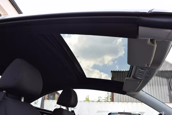 Volkswagen EOS 1.6FSI 85kw TAŽNÉ NOVÉ ROZVODY - foto 30