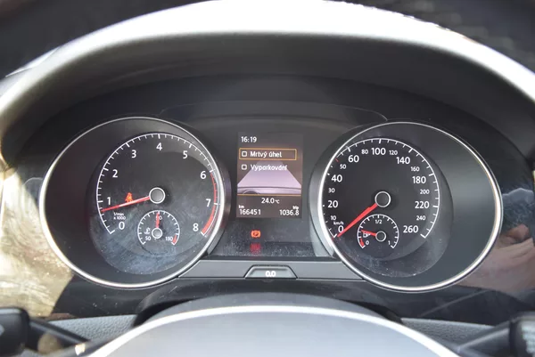 Volkswagen Golf Sportsvan 1.4TSI 92kw HGLBMT TAŽ KAM APP - foto 28