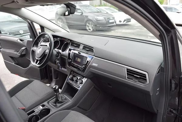 Volkswagen Touran 1.4TSI 110kw CLBMT TAŽ NAV APP - foto 32