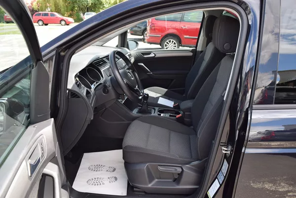 Volkswagen Touran 1.4TSI 110kw TAŽNÉ 7MÍST WEBAS - foto 19