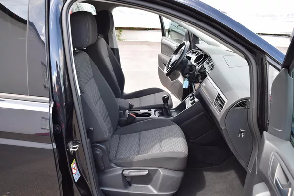 Volkswagen Touran 1.4TSI 110kw TAŽNÉ 7MÍST WEBAS - foto 32